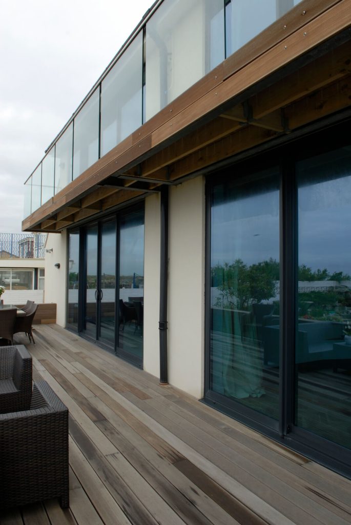 Smarts aluminium tinted sliding doors